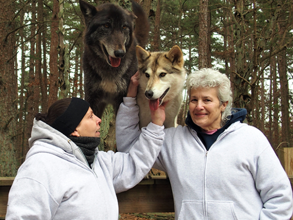 VOLUNTEERS-TERRI-AND-CATHY-WITH-THOR-AND-LUNA